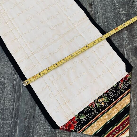 Vintage Christmas Holiday Poinsettia Table Runner Mat - Picture 3 of 3